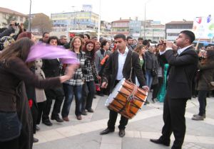 Kadınlar Pozitif ayırımcılık istiyor